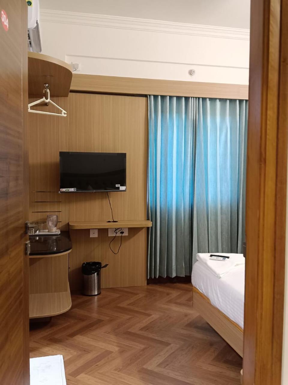 Krishna Inn Bangalore Exterior photo